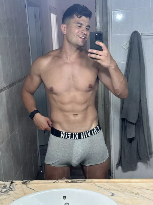 Daily pic for you guys! by realisiwak