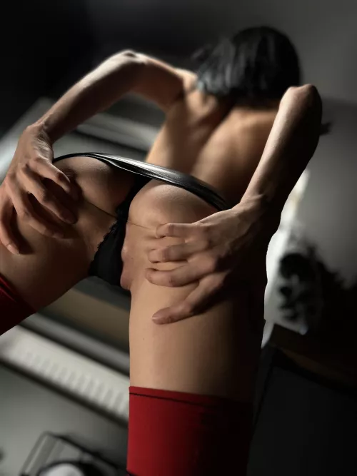 Do you like it tight? by la_skinny