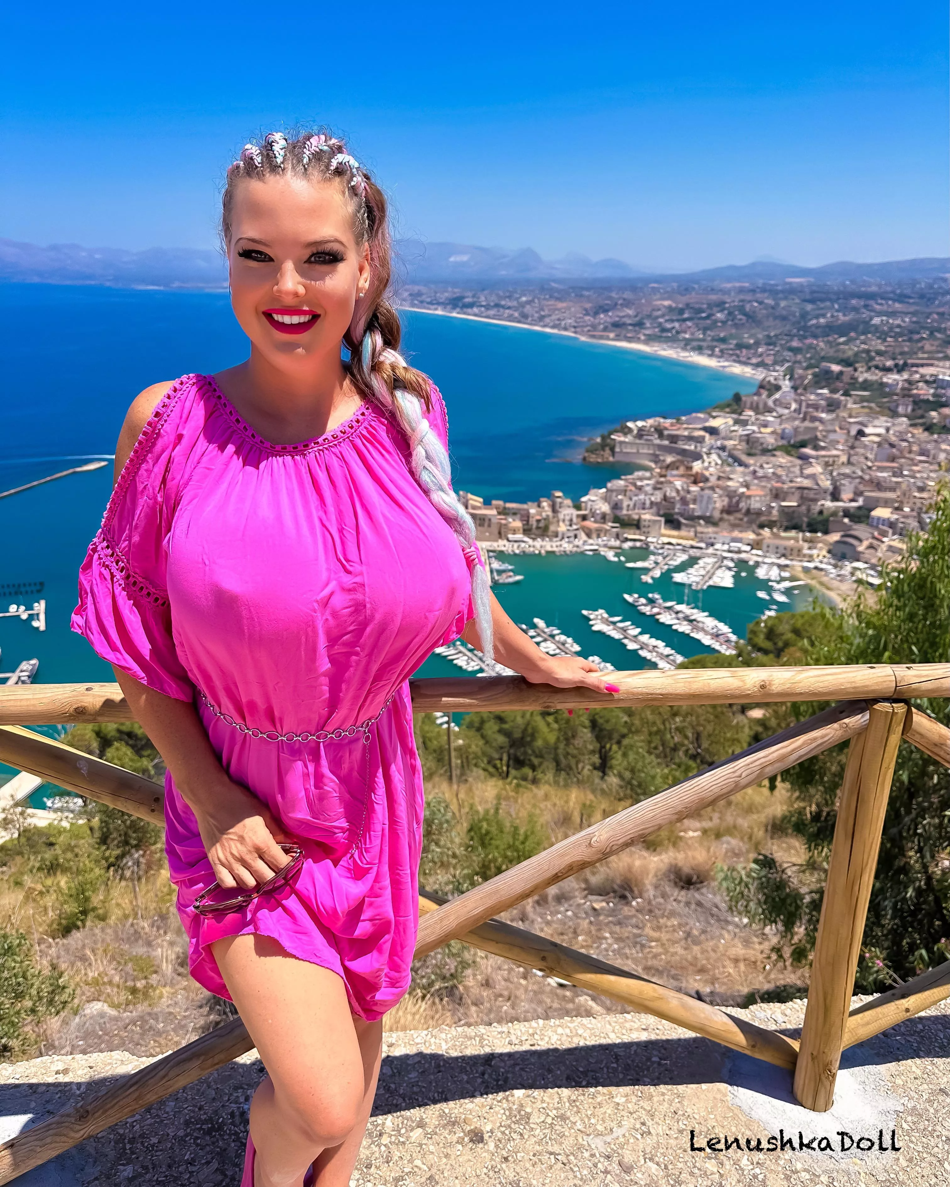 Do you like views like this? posted by SquirtAndHugeDildo