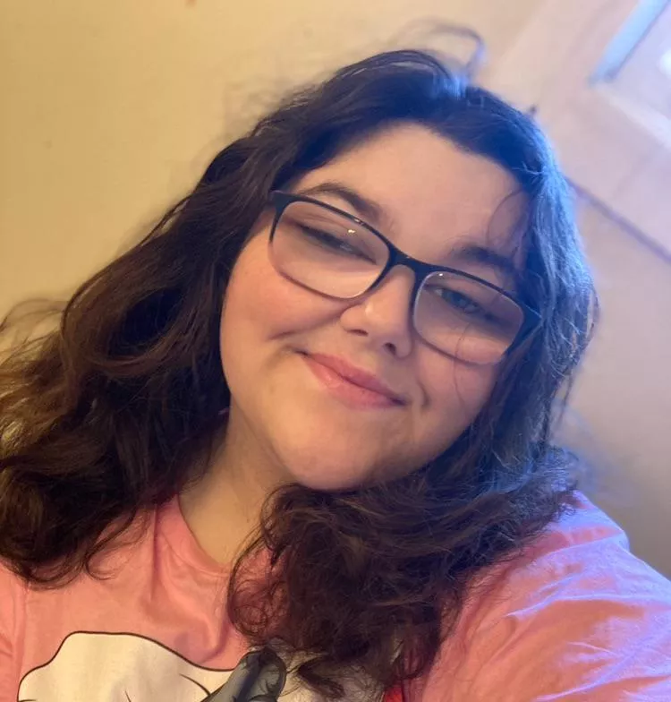 Hiya this is my first post and I felt cute in this pic posted by Brilliant-Pumpkin981