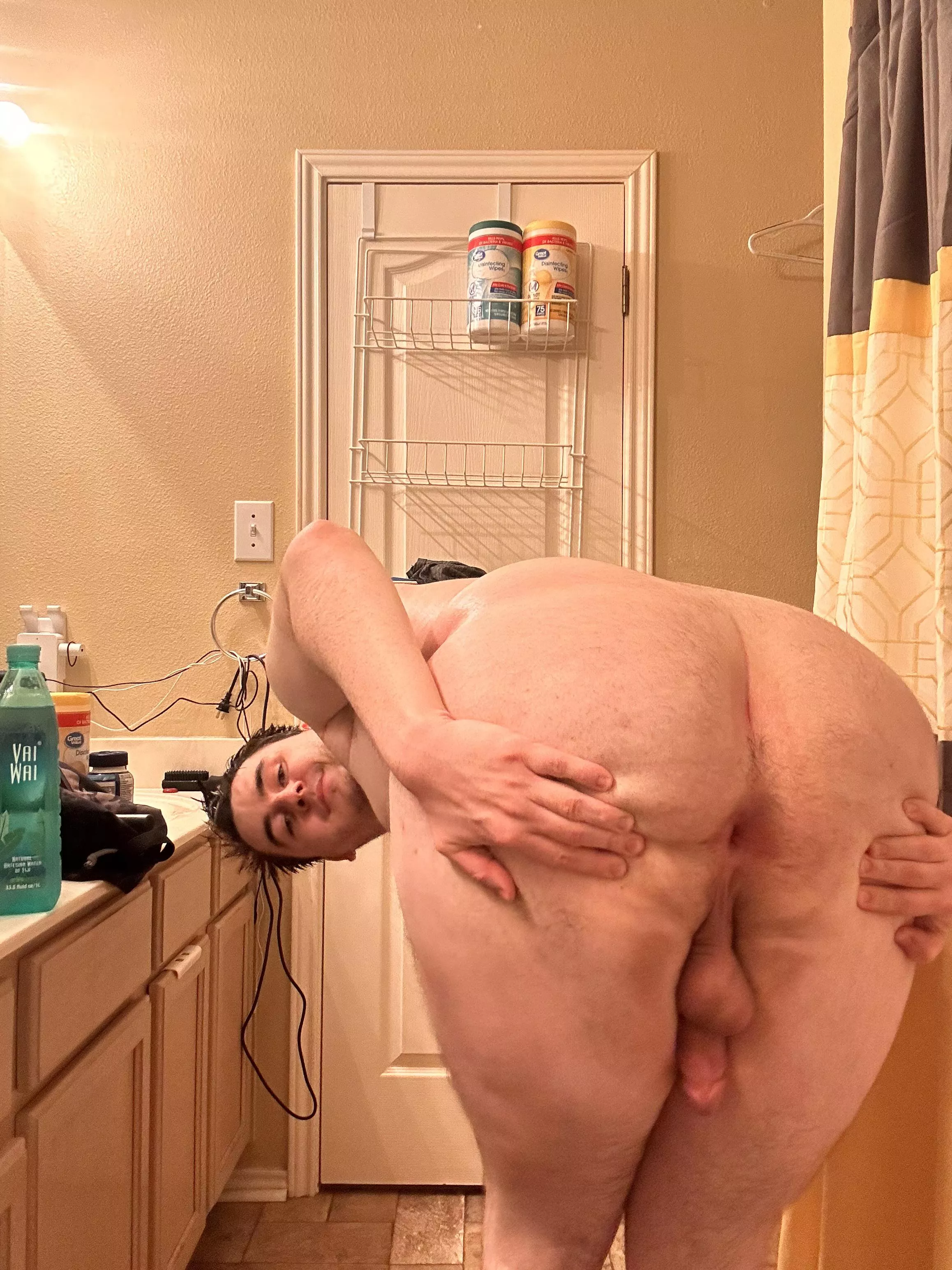 I really like this pic of me posted by Particular_Age9471