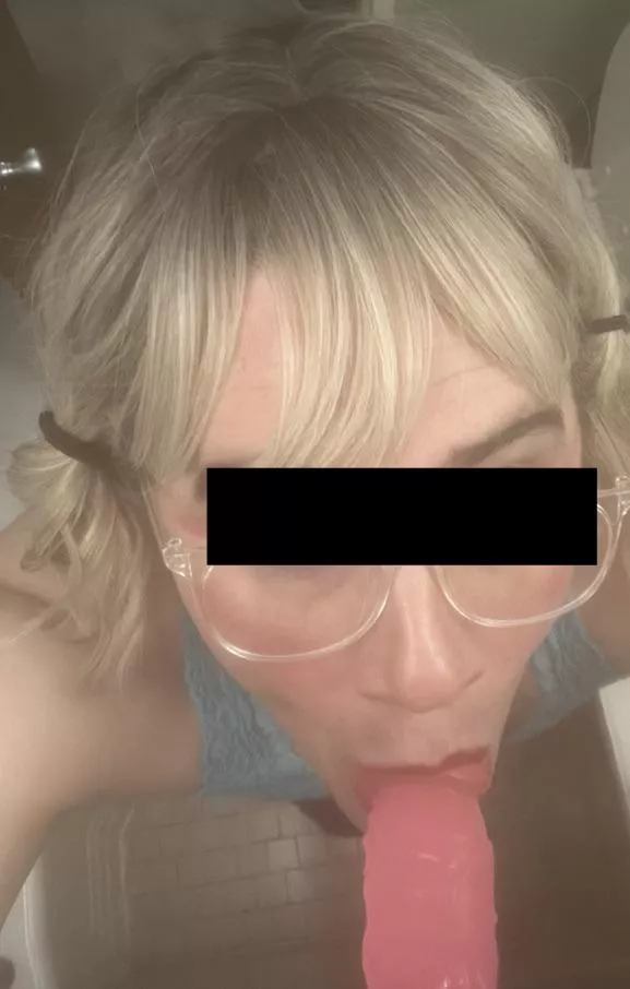 I’ll send full gif if I get 100 posted by NewSissyThrowAwae