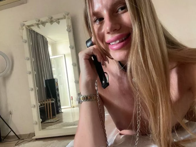 I'm always happy when I'm on a leash like a bitch by DarlingDreamySiren