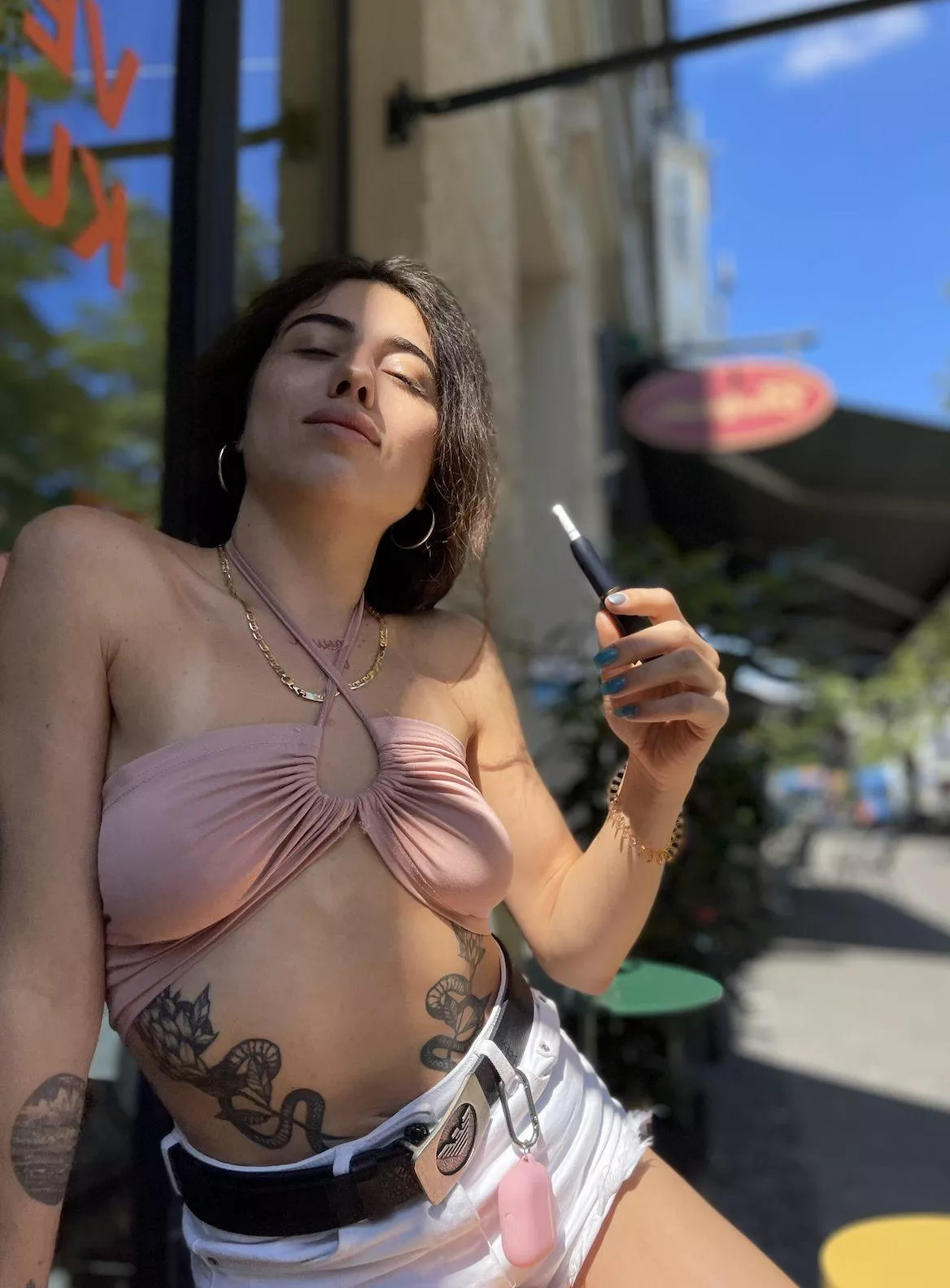 It's really time to smoke posted by attractivebaby