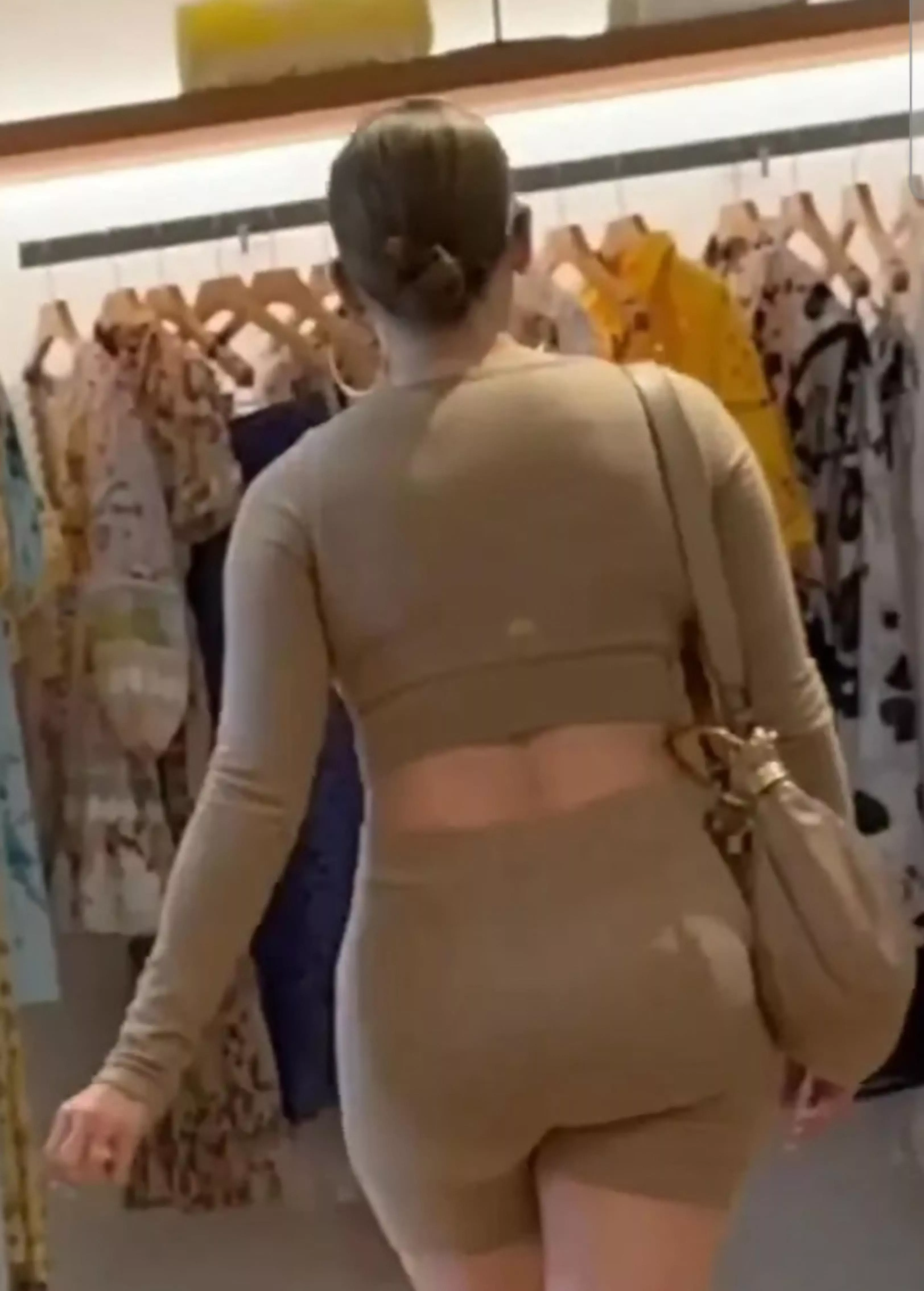 Jennifer Lopez posted by Only-Bug7245