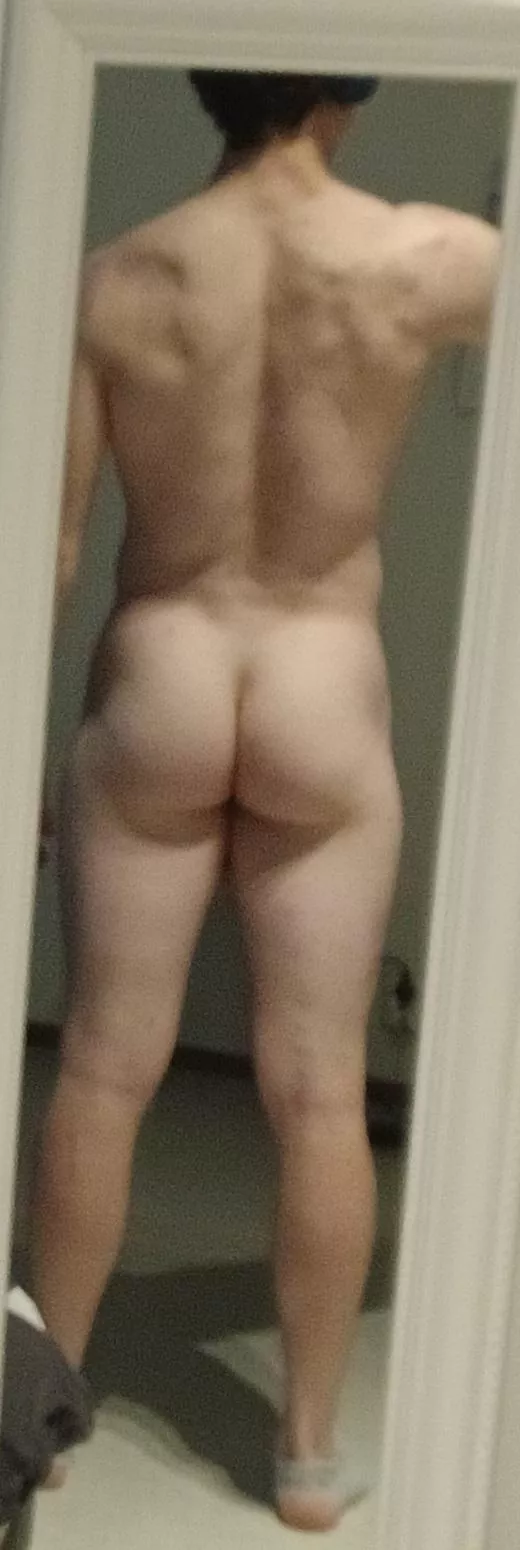 (M)23 Rate me please posted by maxblack610