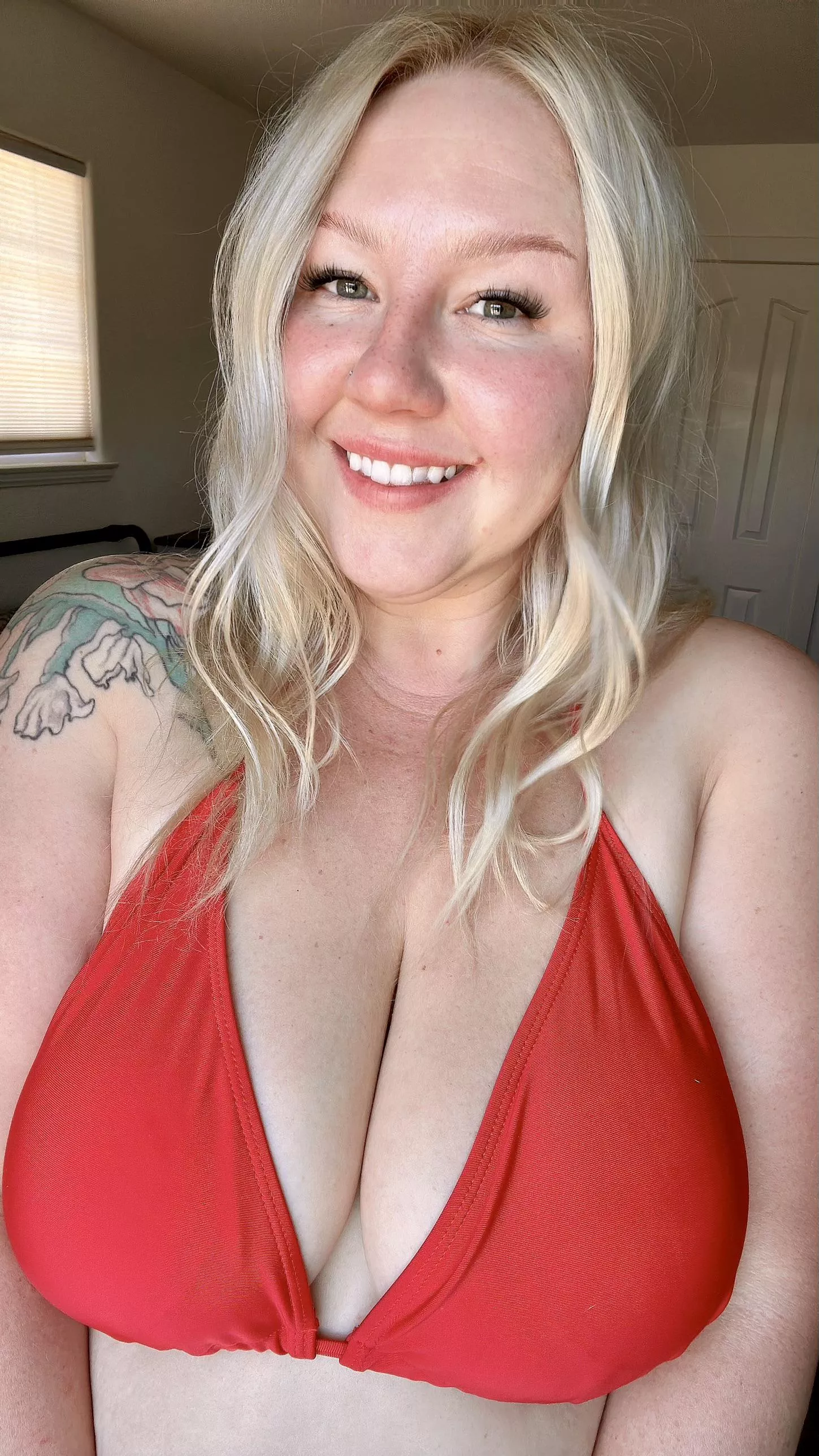 No makeup 🙈 posted by VioletMae48