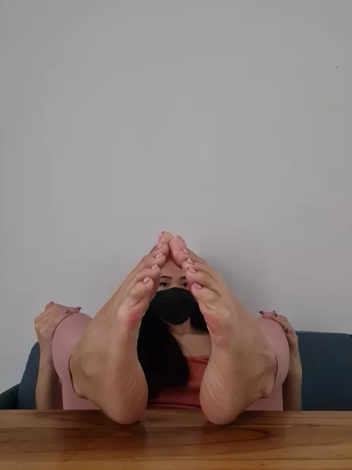 Tried to match the color of my toes and leggings by jfit_j