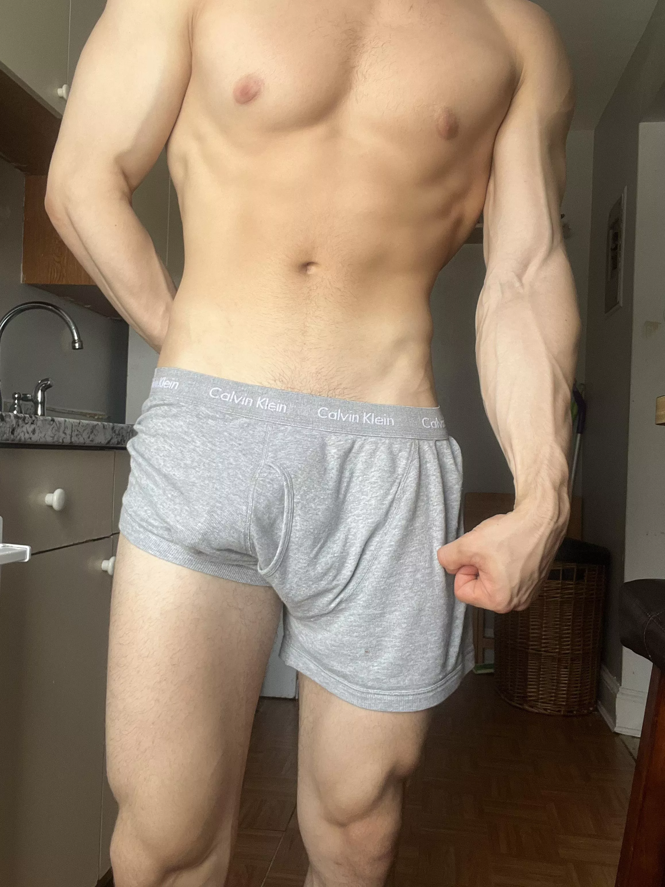 (21) you like this bulge ? posted by RobertDeitz