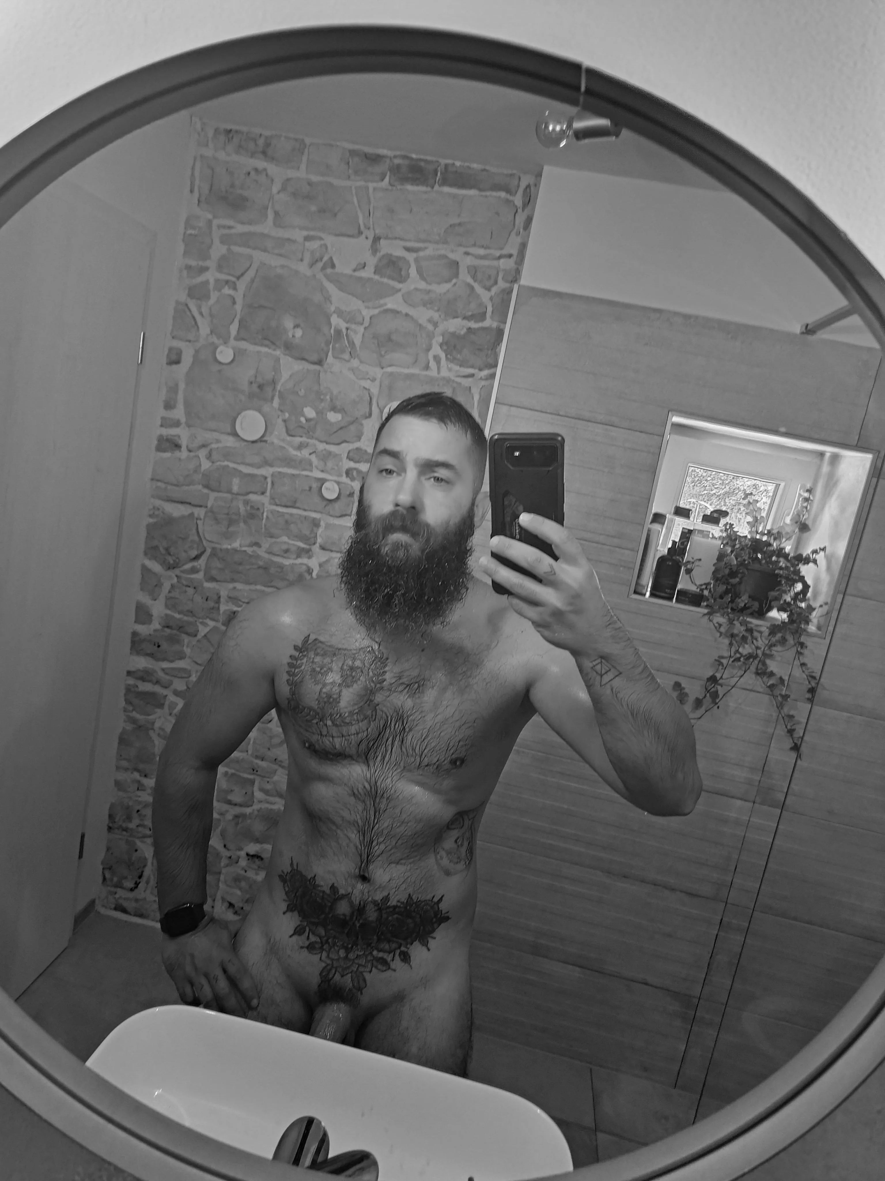 Fresh out the shower(33) posted by kua0909