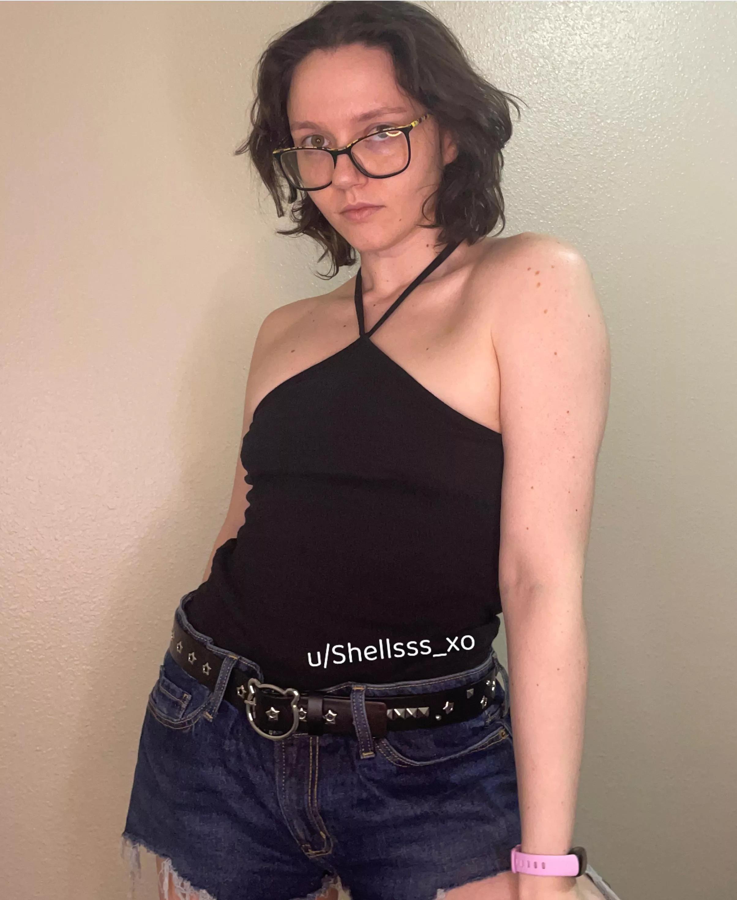 Glasses & Short Hair >>>> posted by Shellsss_xo