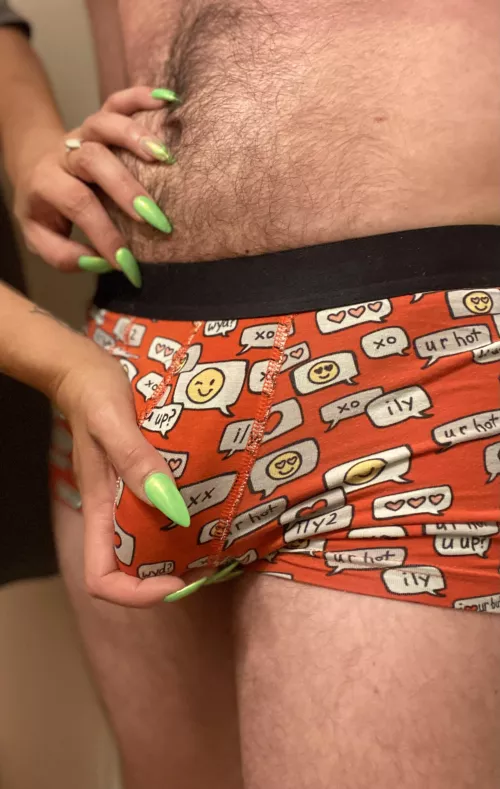 Her nails look so good on it by EpicPapaya