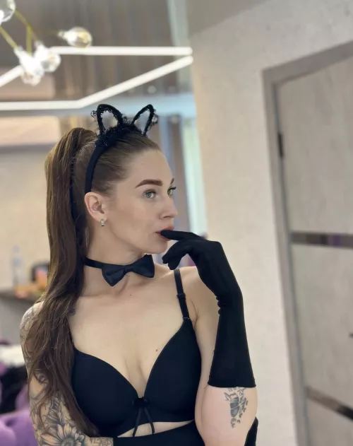 I'm sensual in my favorite lingerie by apple_only_