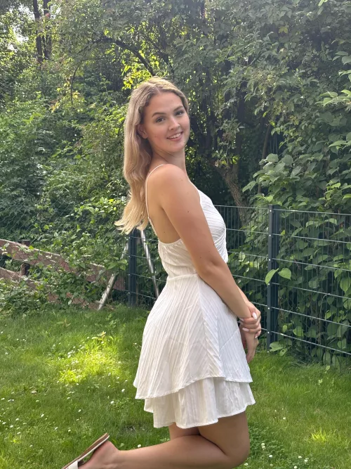 its perfect for summer🙈 just not sure if i look chubby in this? by lindey5530