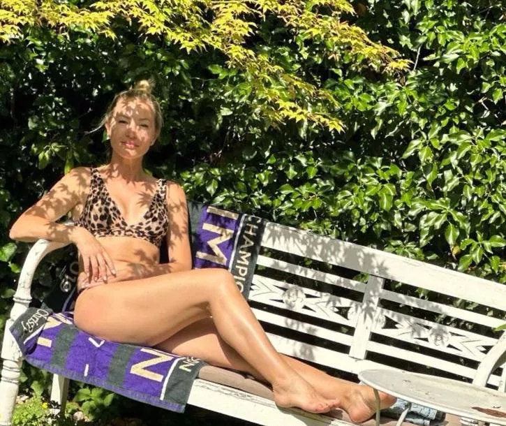 Loving how I look in this lingerie posted by _LUNA_angel