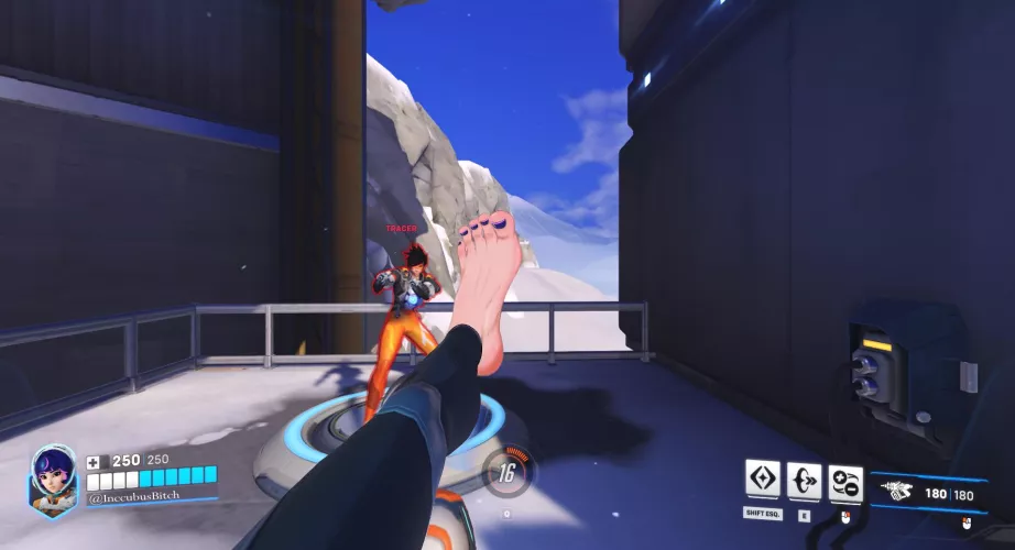 Loving the new Juno melee animation! <3 (InccubusBitch) [Overwatch] by hellpenguin