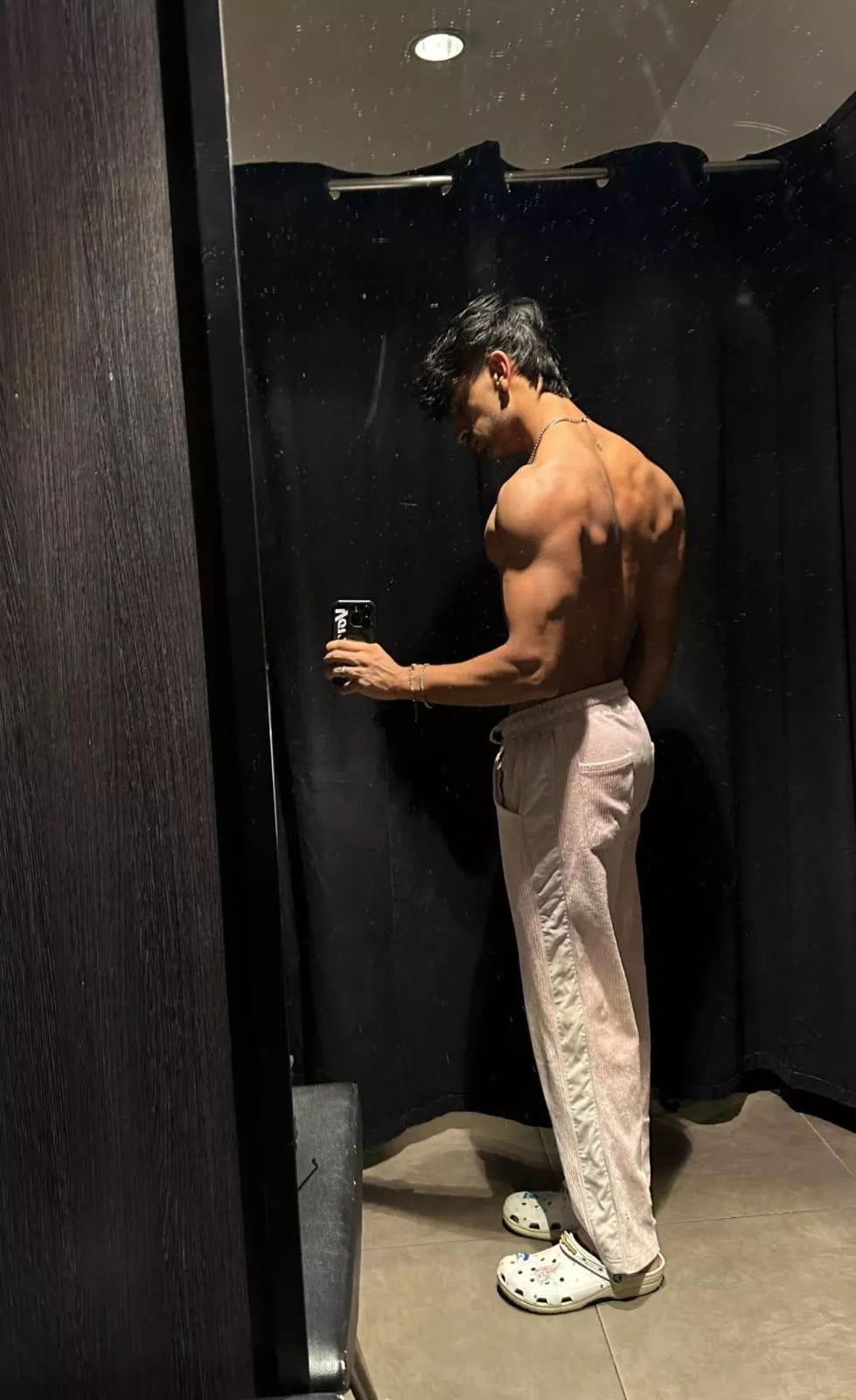 [M] would you let me carry you? posted by Educational-Quit8284