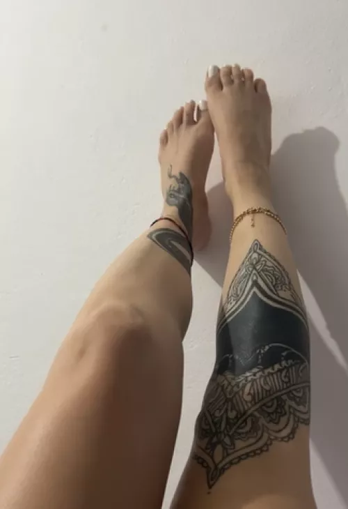 My feet crave your worship today by Mistress_Ivyy