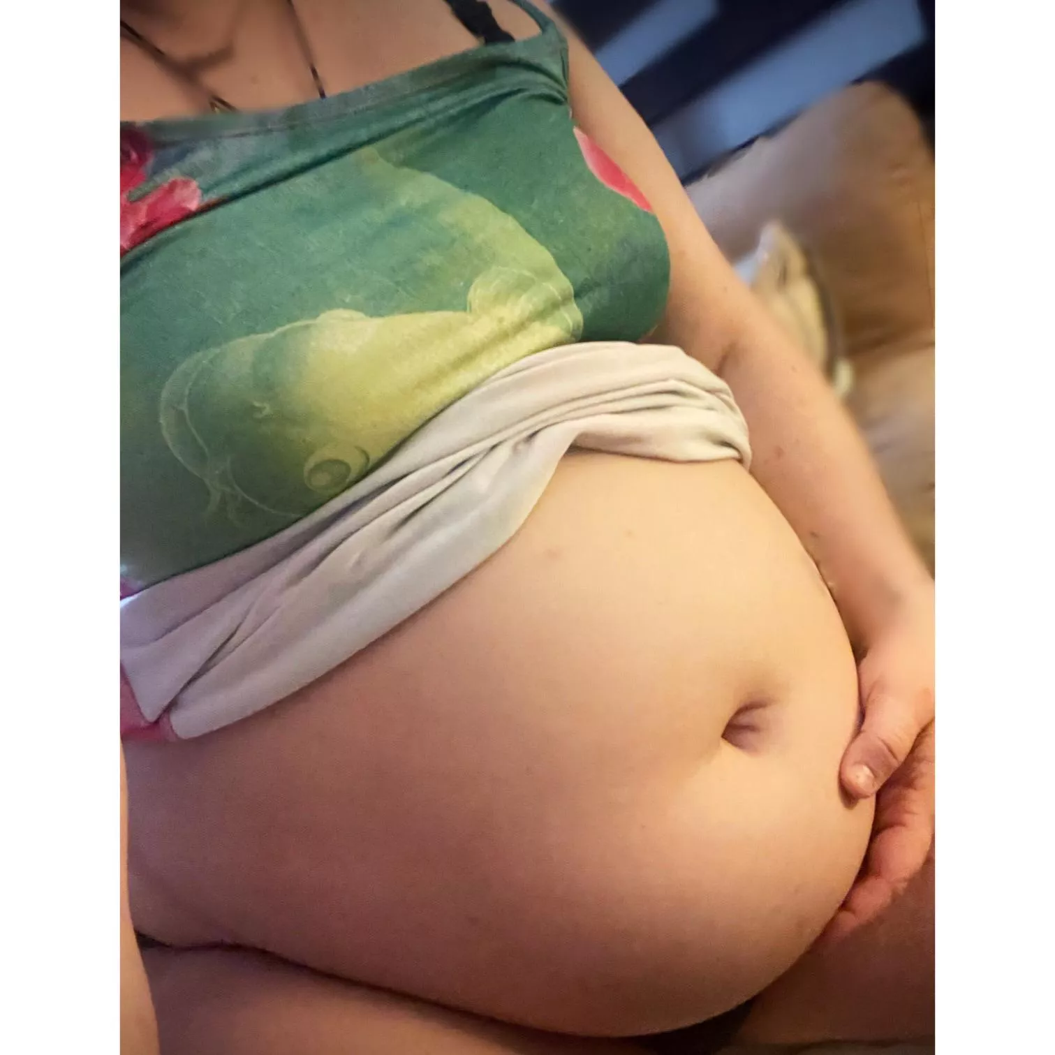 My poor belly hurts  posted by Chubbycutiiee