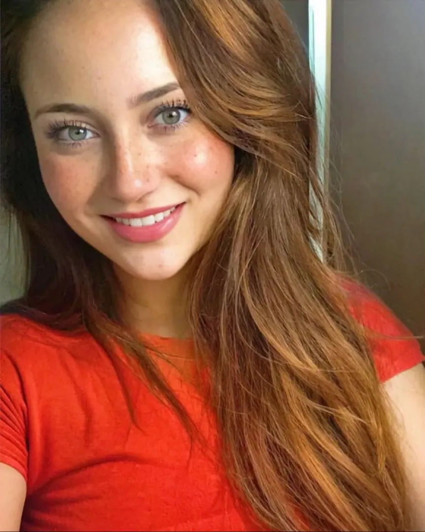 Simple smile by Puzzled_MJ