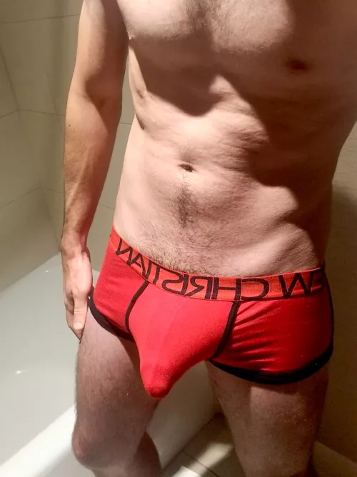 These red undies are super stretchable, good for bulging! by pnw25