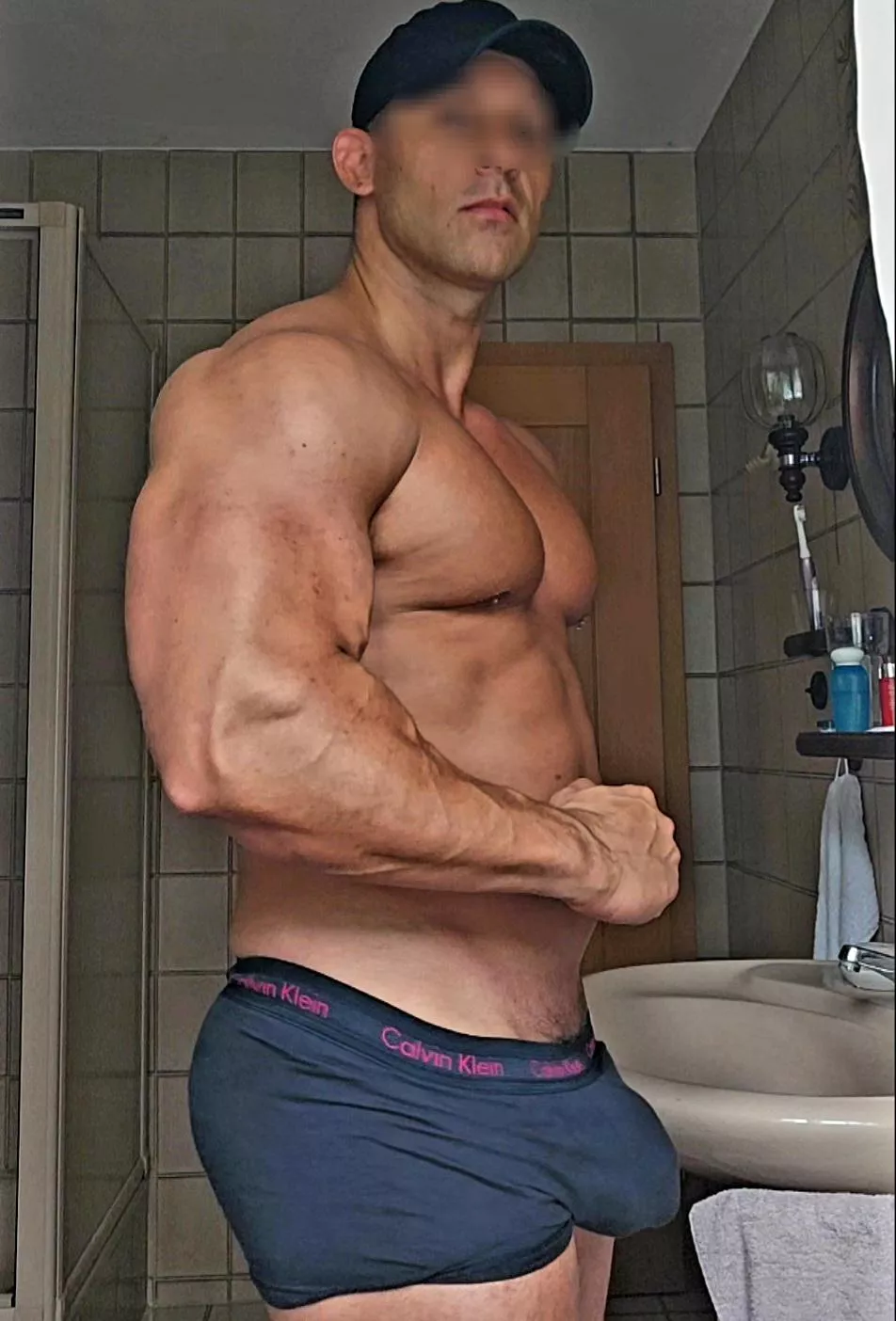 Thick posted by GermanMuscleBoss