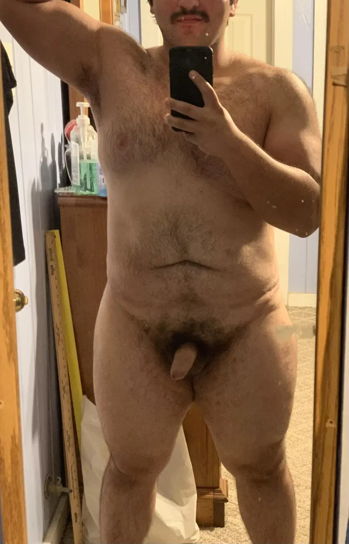 This 250lb bear can pick you up and swing you around.. who would lick until it’s wet with precum? 😉 posted by manu9411