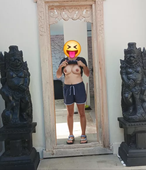 Titties in the doorway (f) great vacation by anyasianwilldue