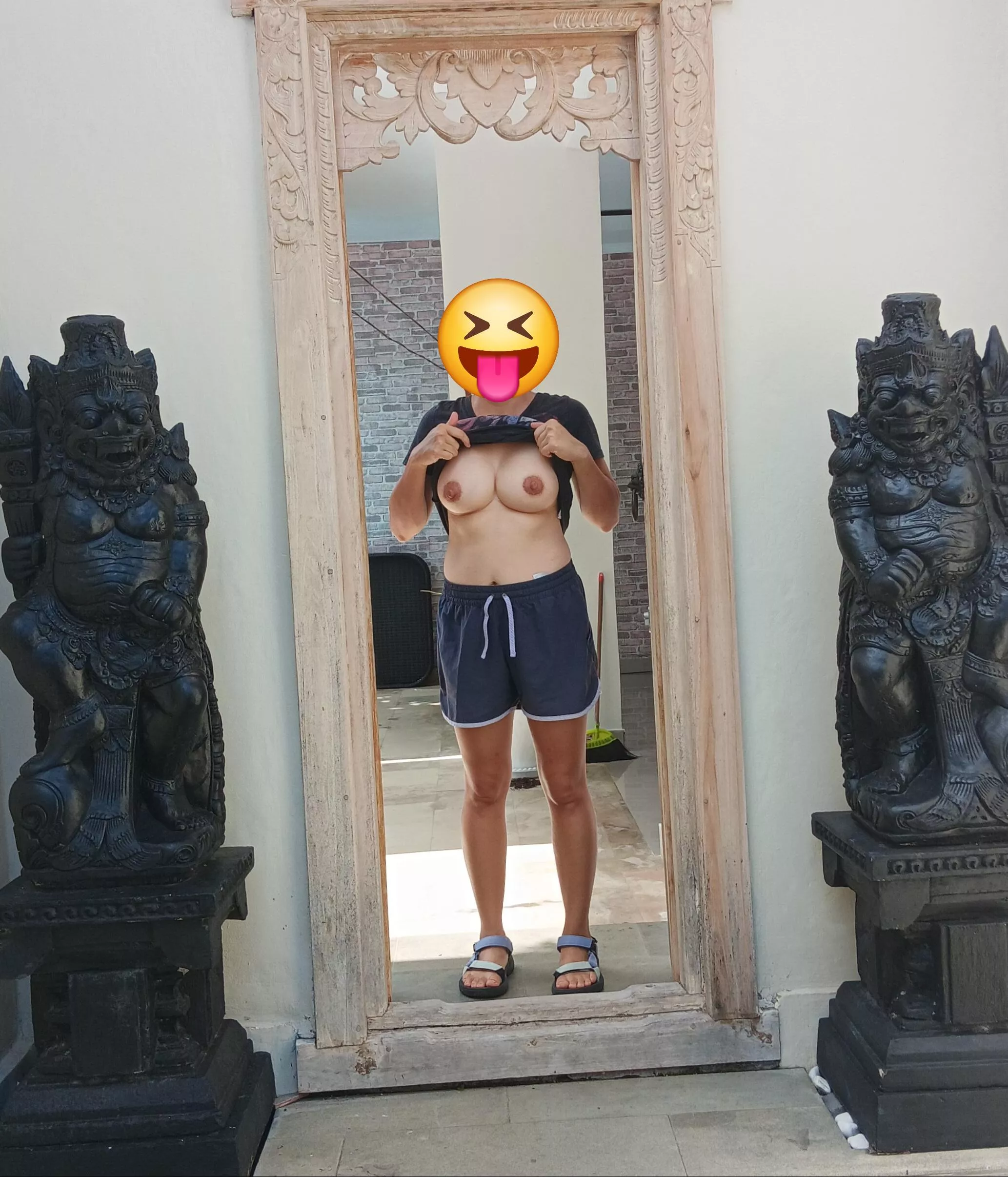 Titties in the doorway (f) great vacation posted by anyasianwilldue