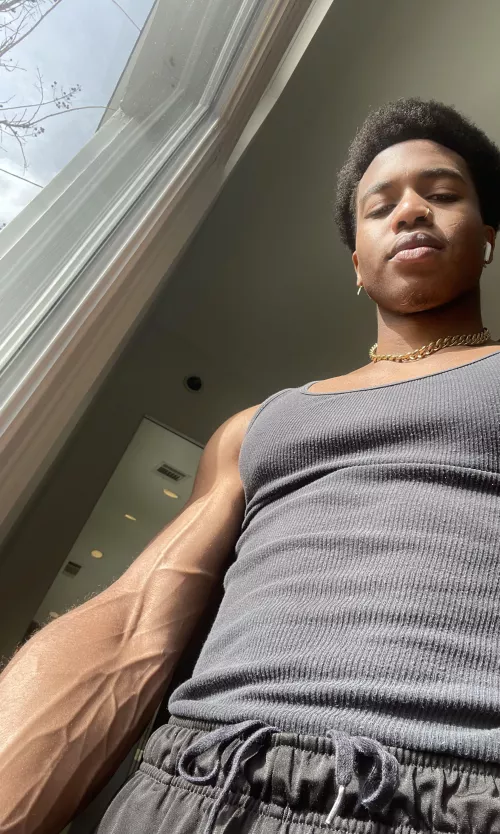 Veiny 🤙🏽 by Sen_xe_