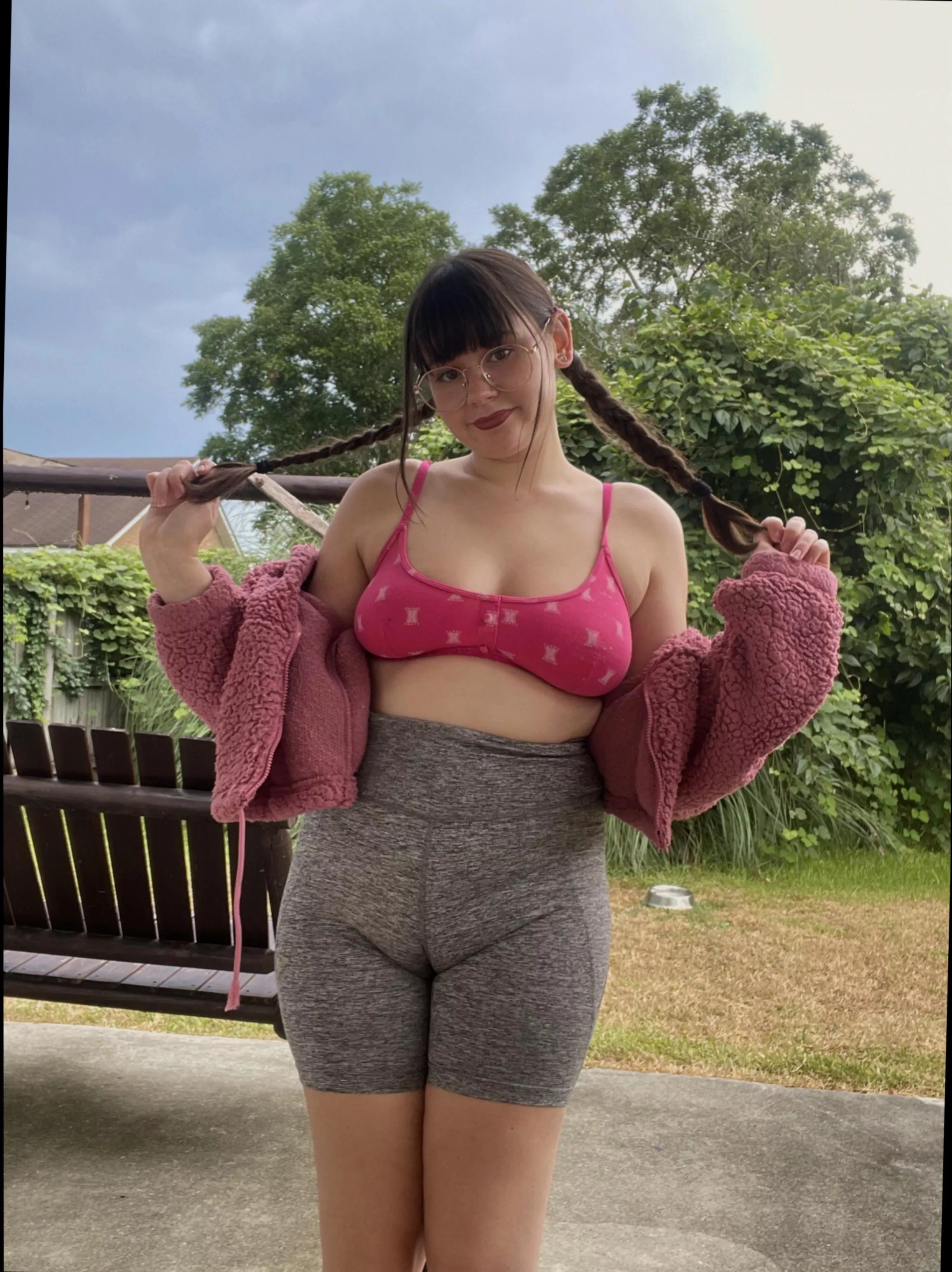 Walking my cameltoe outside :) posted by SylvieLuv