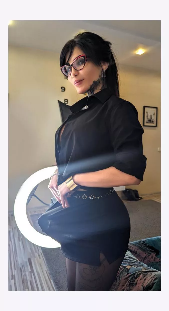 What if I call you to hake a photo of me and I meet you like this? posted by Most_Stock_2494