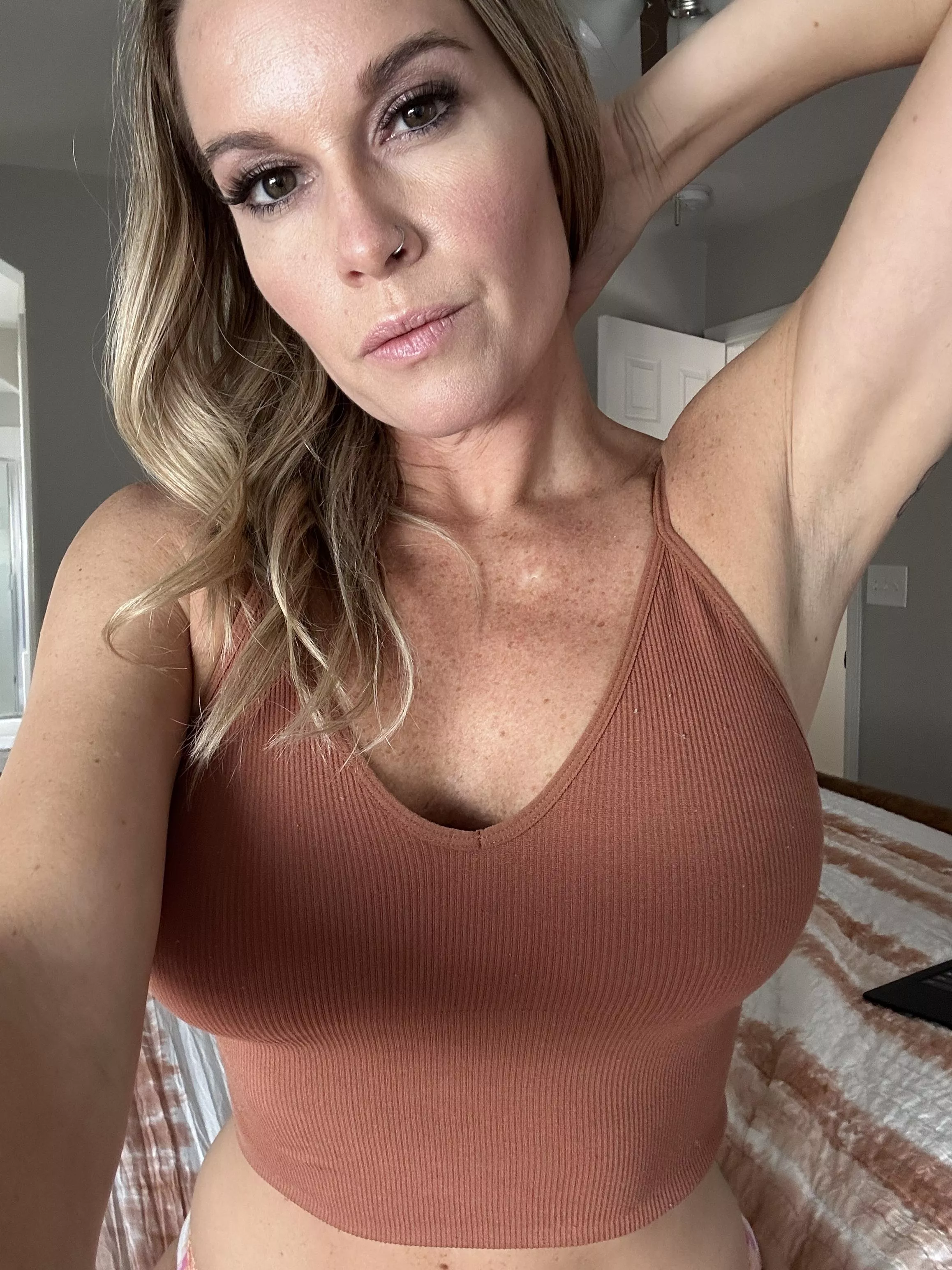 would you lick mommy's armpit? f40 posted by hotwifesierra
