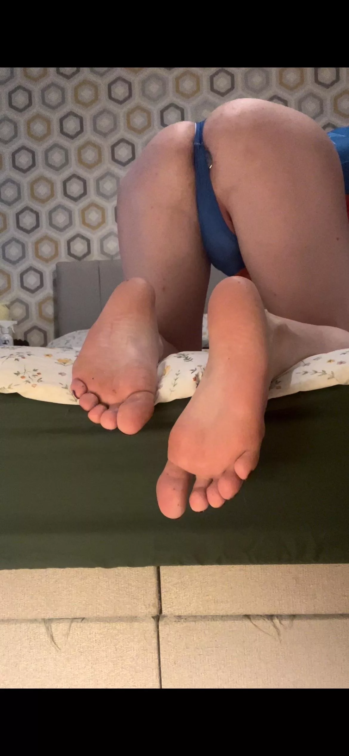 Would you lick my soles or suck my toes?😜 posted by robynxsissy