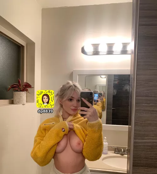 you already know who it is :) by MissMolly86