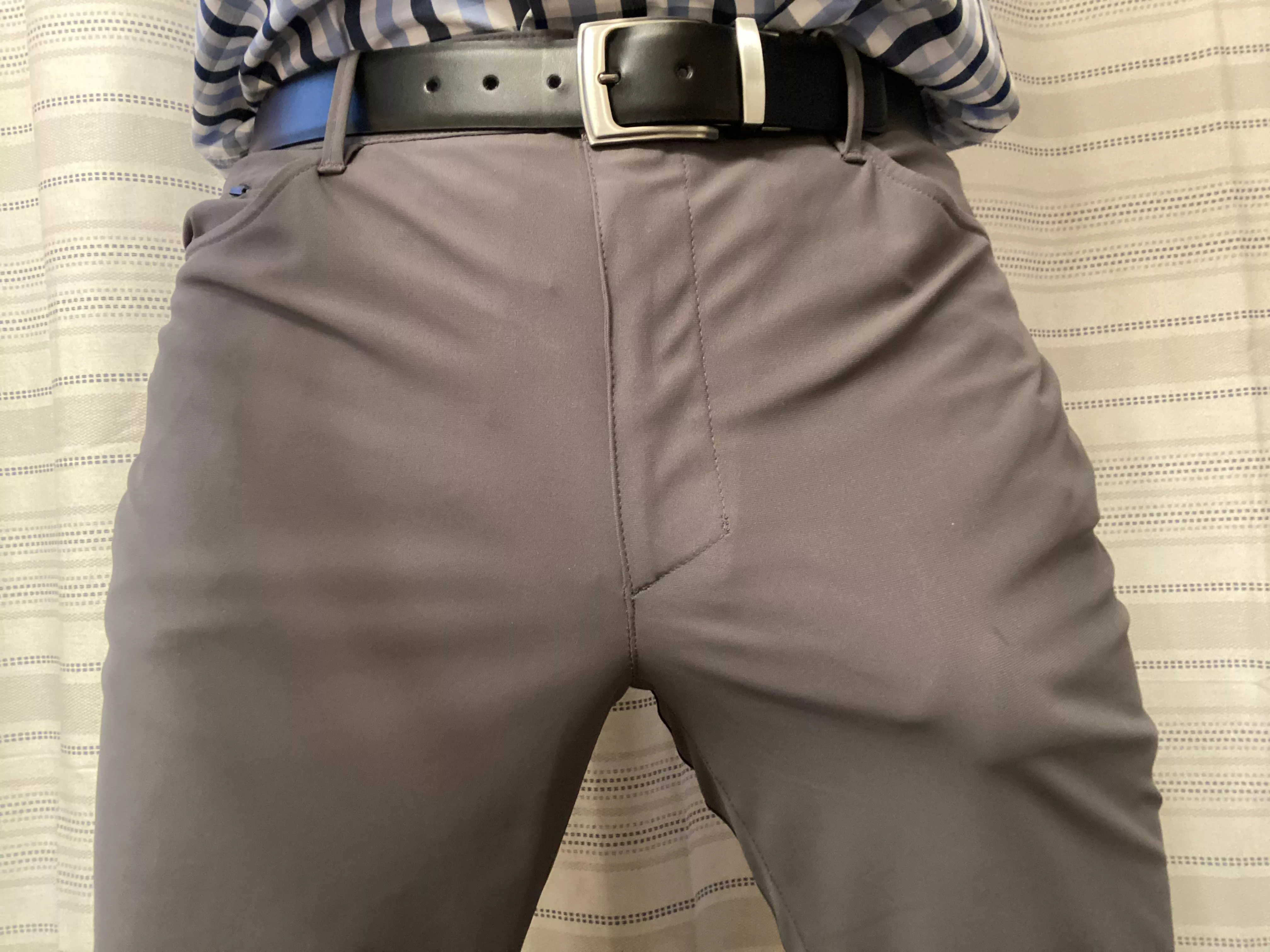 (28) The women in my office keep giving me looks… I wonder why?  posted by MidwestBWC8