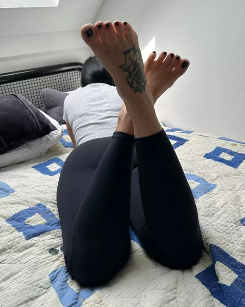 Are you up for a foot fetish adventure? 😏 by Pixiesoles23_