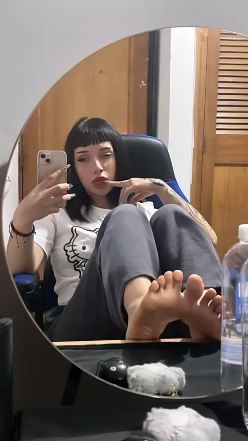 Eat my grubby toes by redhead_curvy93