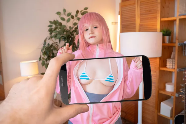 Hitori Gotoh cosplay by Neyrodesu  by Neyrodesu