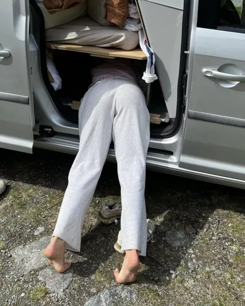 Keep looking [IUTR] by dubious-seas