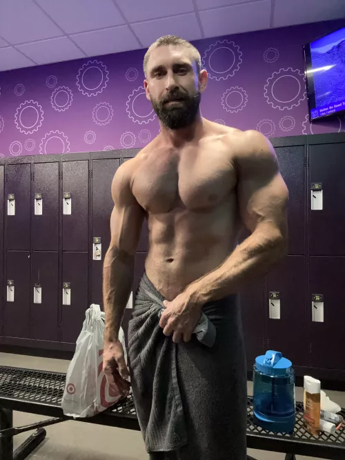 Meet me in the lockers 😉 by onlygainzsteve