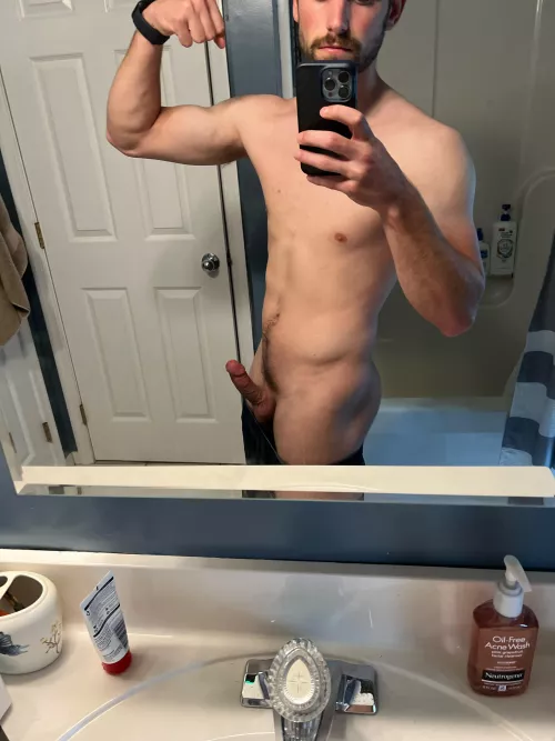 Quick peak before I’m off to dinner by Saucy-Stallion