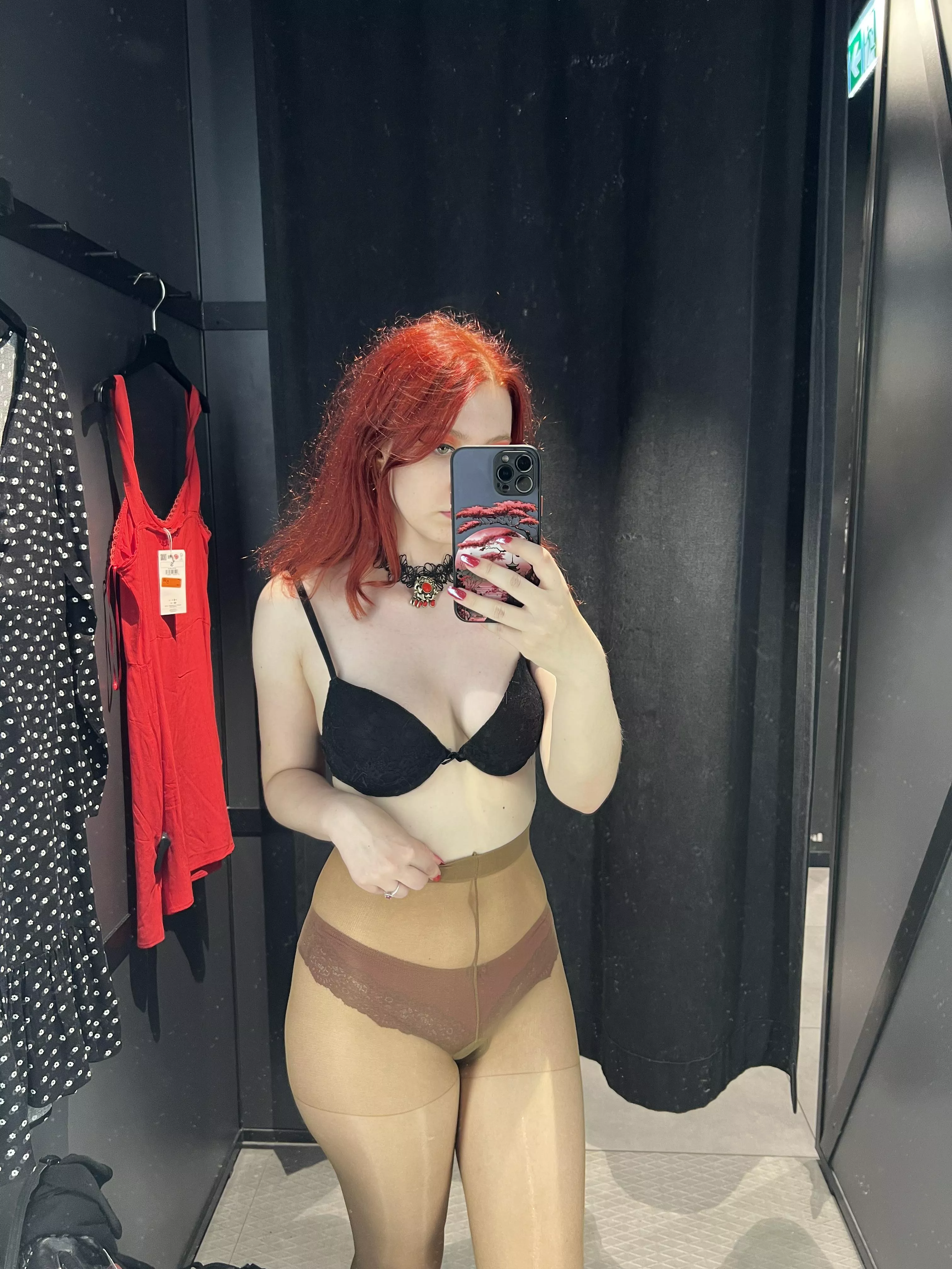 Sheer pantyhose  posted by ichigo_emaa