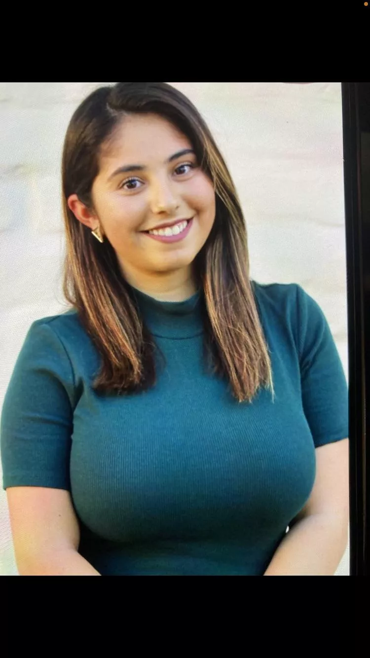 Such a pretty smile posted by Winter-Assistant5656