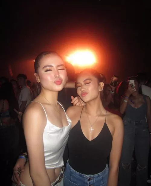 white or black? choose wisely by Dangerous-Hour-1561