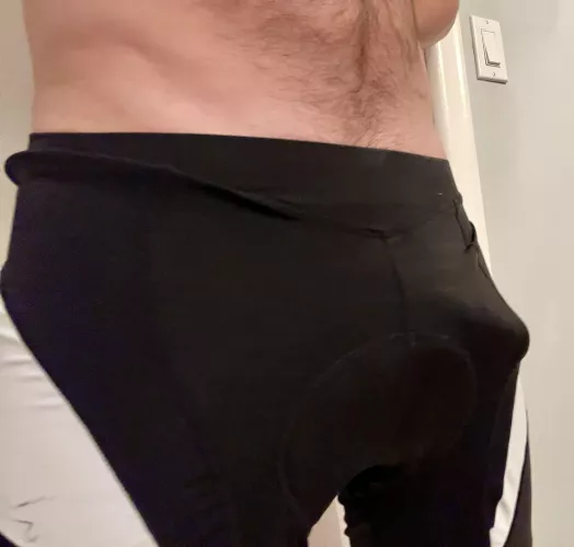 (36) Fit American dad bulging through his bike shorts. Anyone wanna go for a ride? by DecadentDick