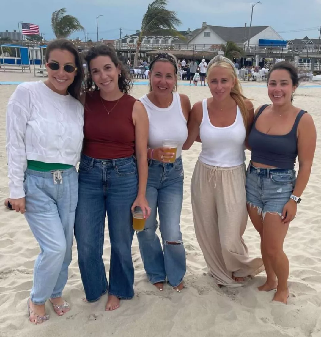 [5] which milf? posted by kiktotallyfun719