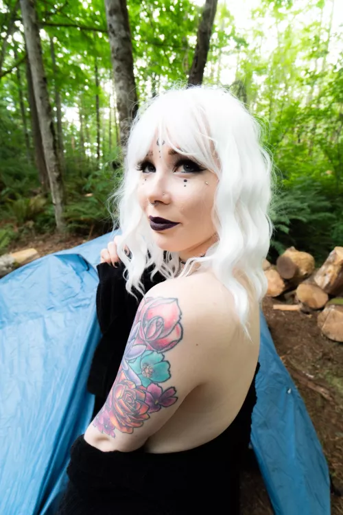 Come camping with me! [F] by knotty_fay