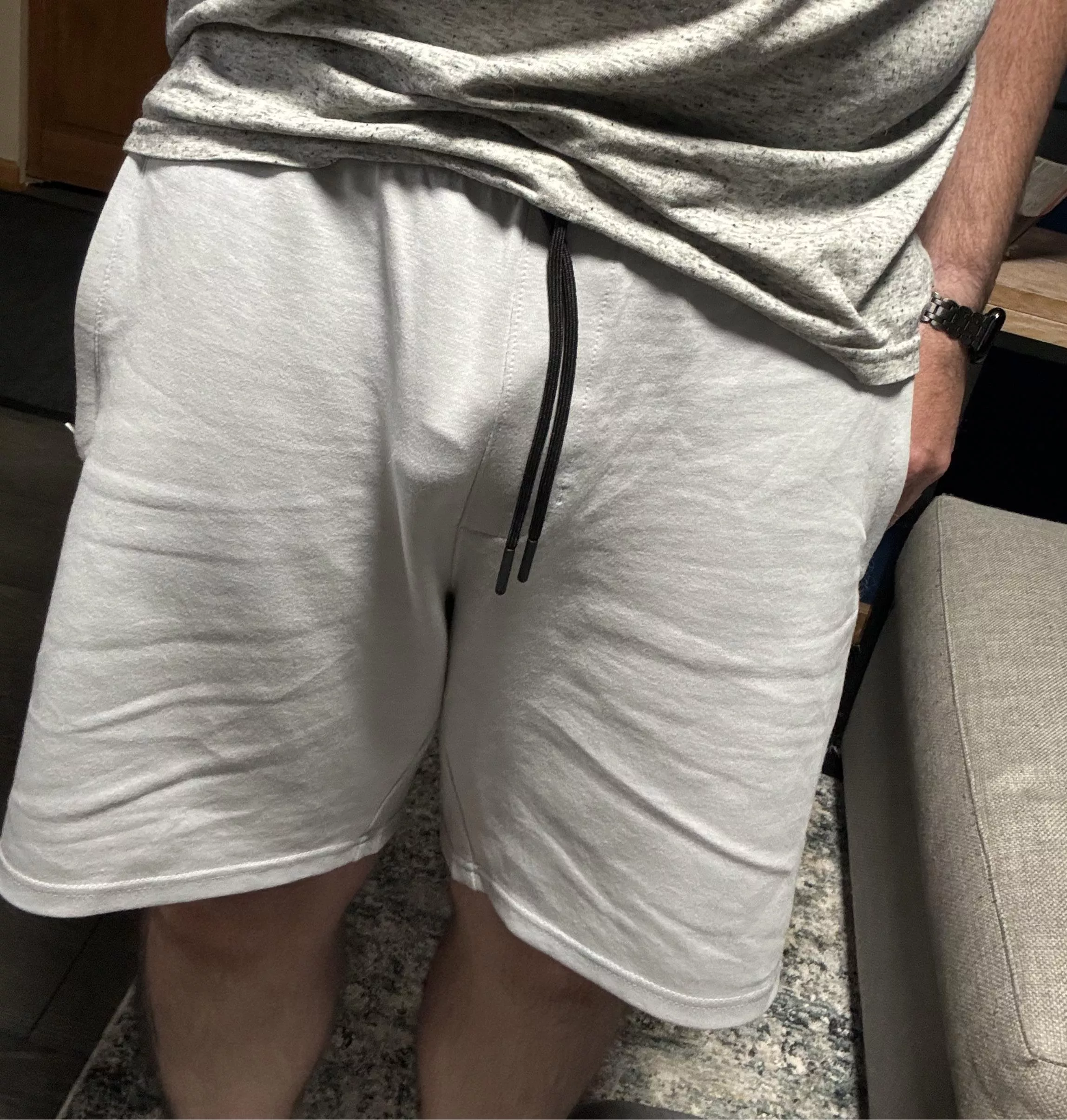 Do gray shorts work the same as gray sweatpants? (41) posted by TheOneandOnly1982