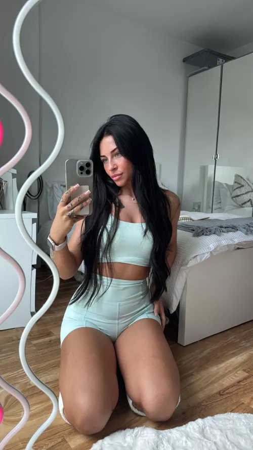 Do I look cute in this crop top ;) by snarfy23